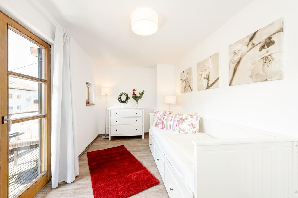 Ferienwohnung Ess: 4-Star Family Wellness Retreat Oberstdorf Exterior photo