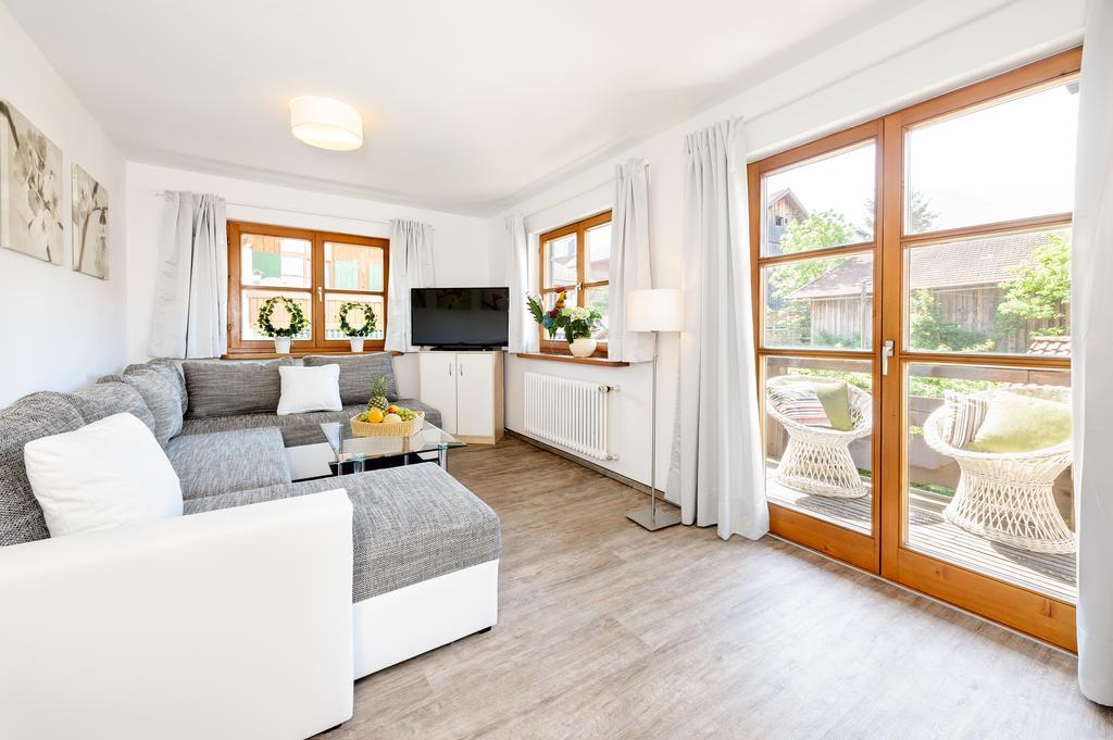 Ferienwohnung Ess: 4-Star Family Wellness Retreat Oberstdorf Exterior photo